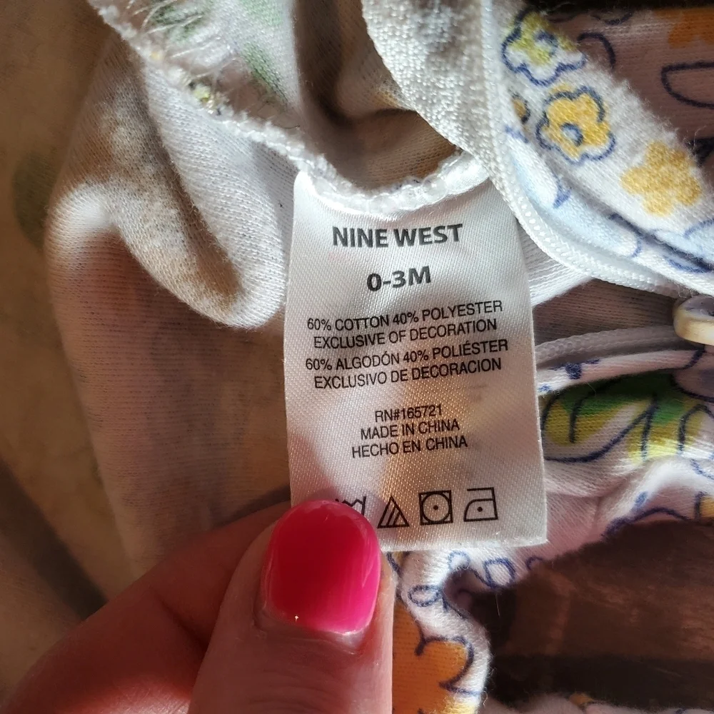 Nine West Baby Girl Footed Sleeper Size 0-3M NWOT White Blue Yellow Green Floral
